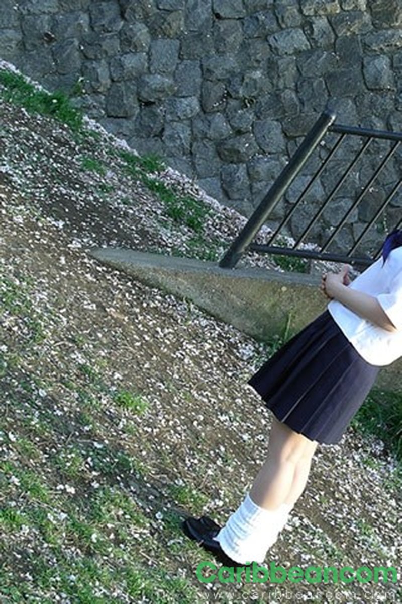 Confinement - Screenshot 1 of 4 - Eatpussy