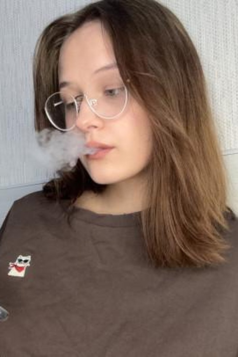 Vaping & Ignoring - Screenshot 1 of 4 - Fetish