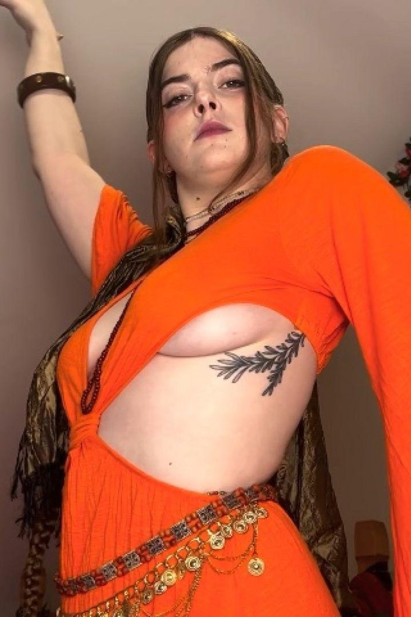 Sensual Seductive Striptease - Screenshot 1 of 4 - Ass Fetish