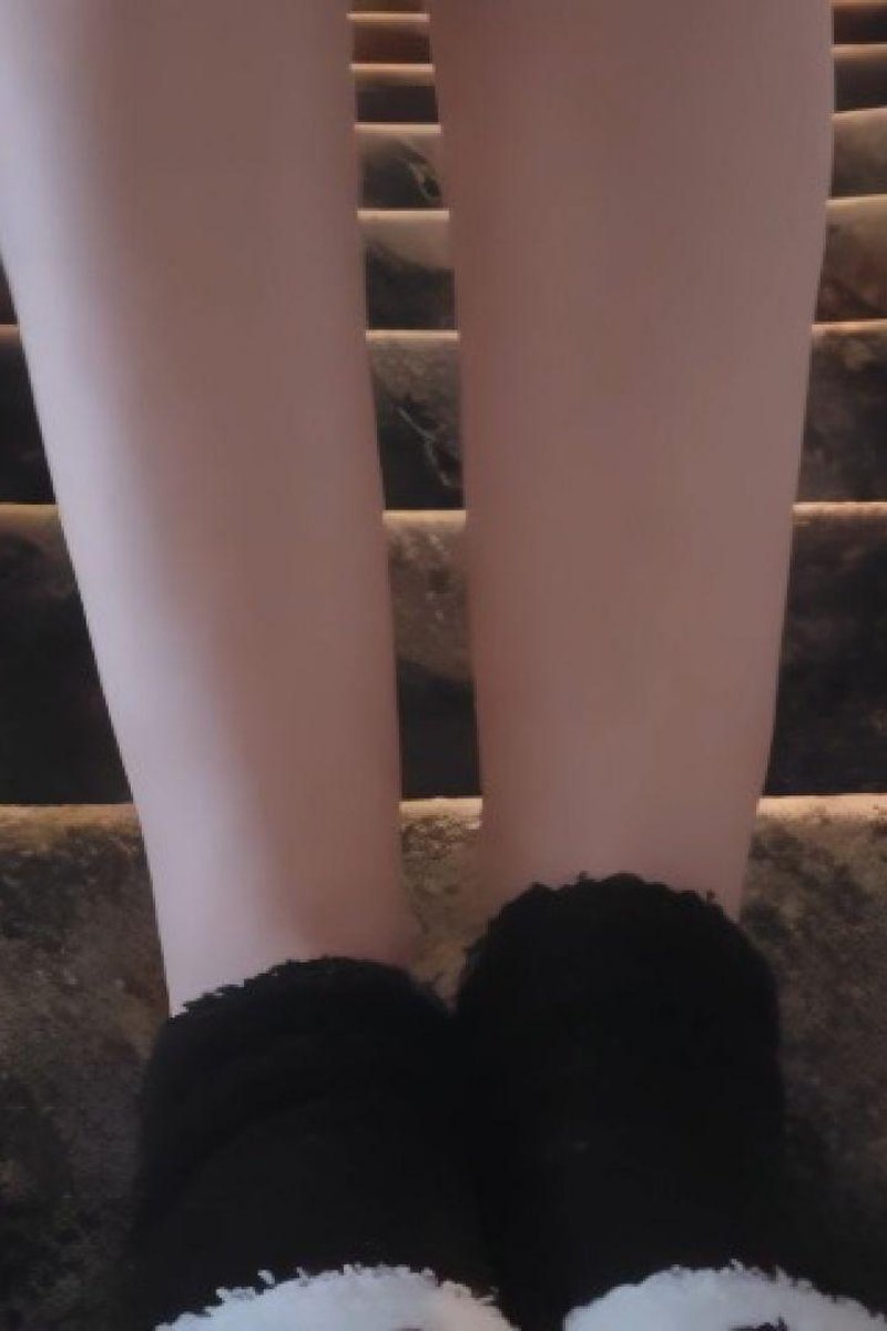 Up Down And Feet In The Air - Screenshot 1 of 4 - Danglingfeet