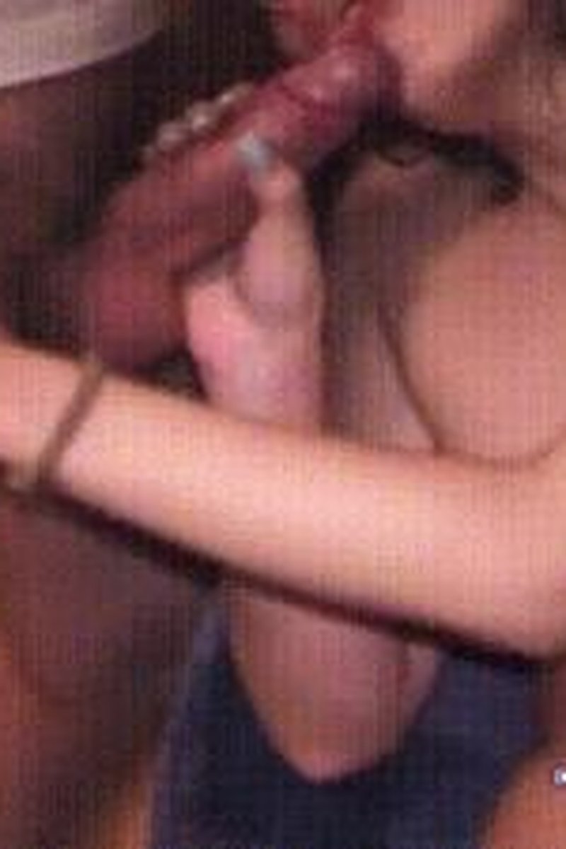 Snowballing - Screenshot 1 of 4 - Blowjob