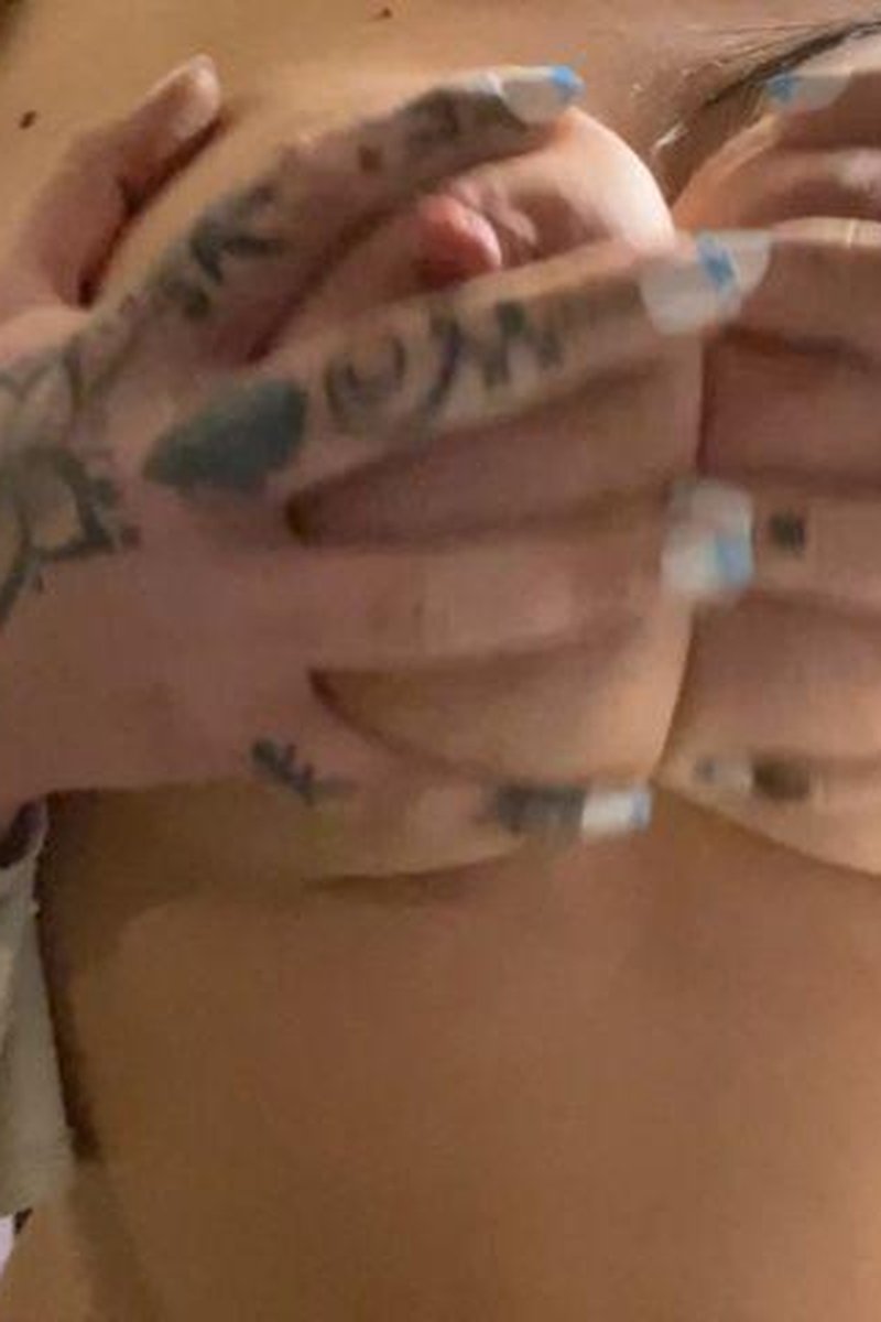 Natural Tits - Screenshot 1 of 4 - Big Tits