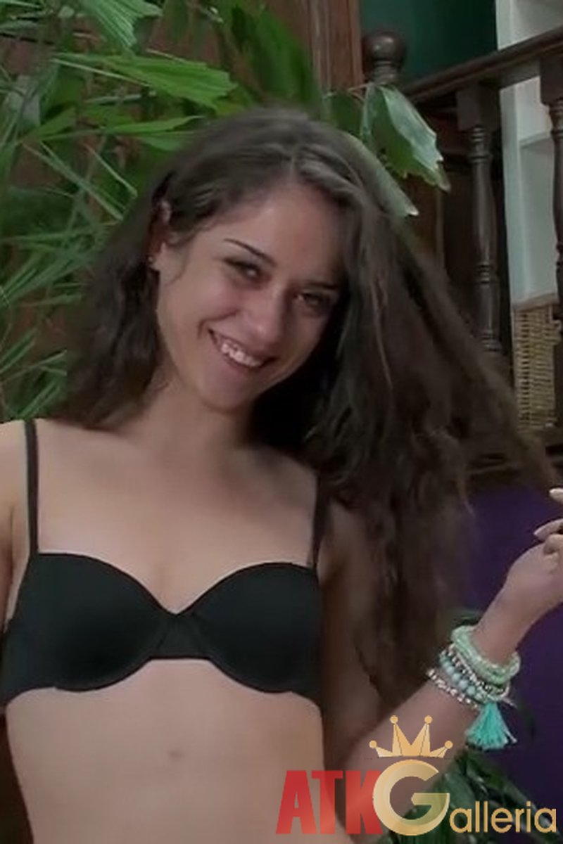 Ziggy Star - Interview - Screenshot 1 of 4 - Brown Hair