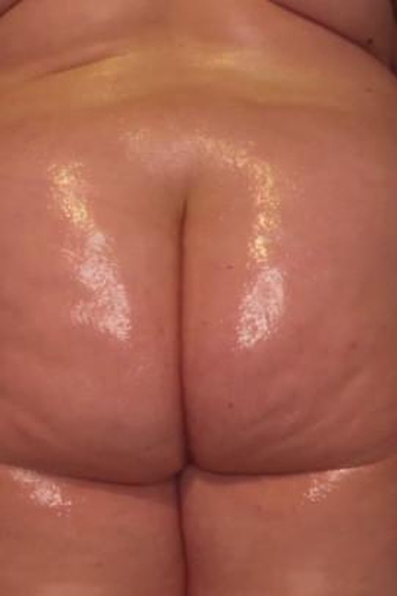 Oiled Ass Clenching - Screenshot 1 of 4 - Ass Fetish