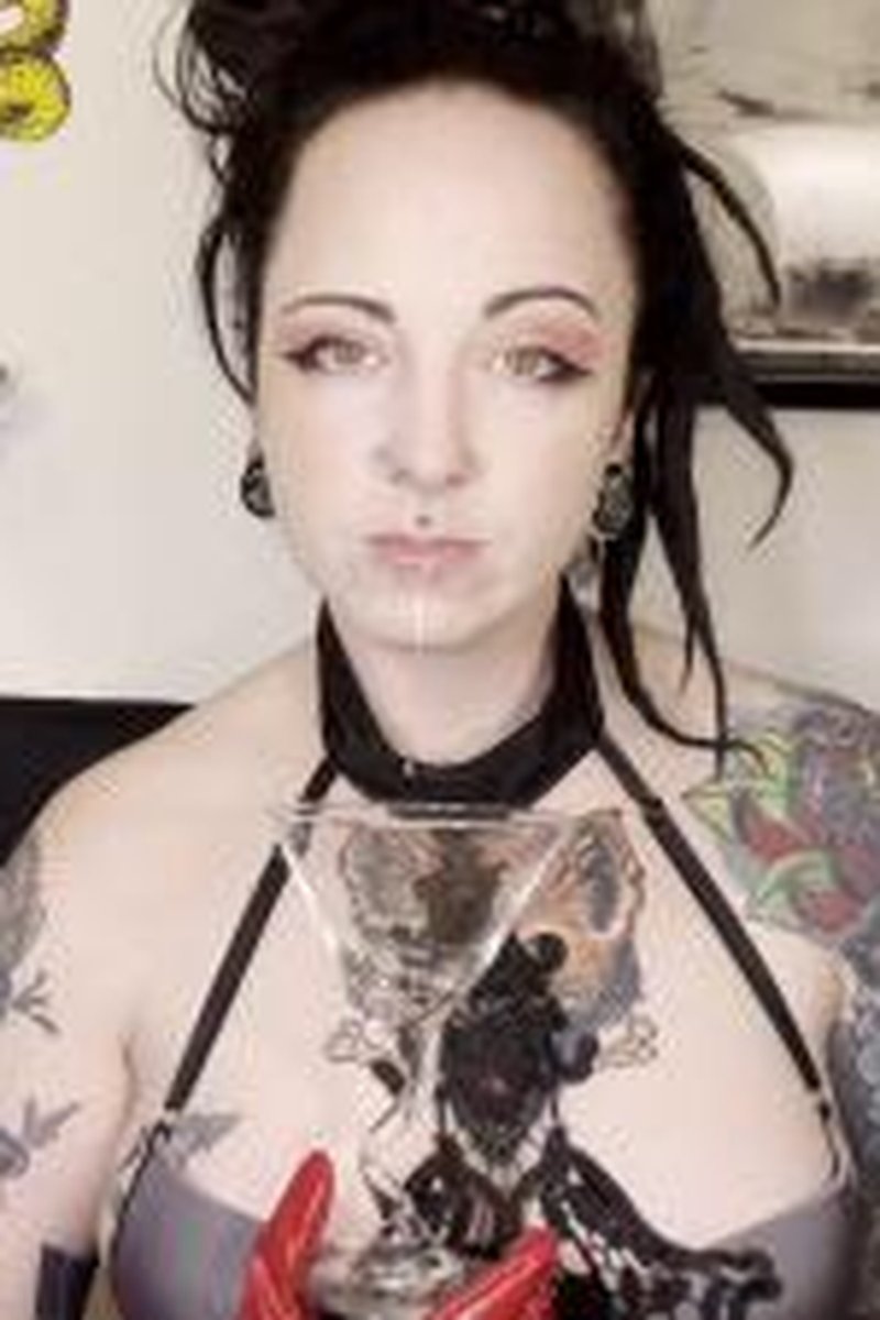 Thick Spit - Screenshot 1 of 4 - Body Worship