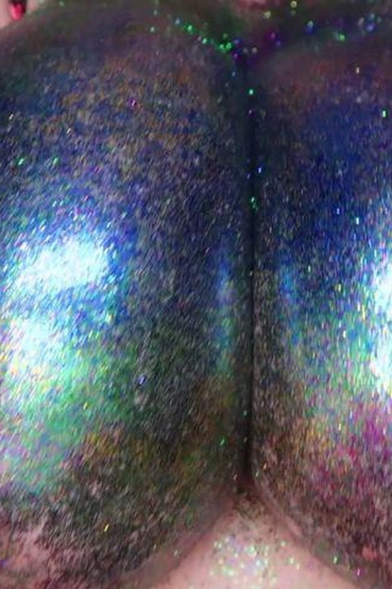 Glitter Boobs - Screenshot 1 of 4 - BBW