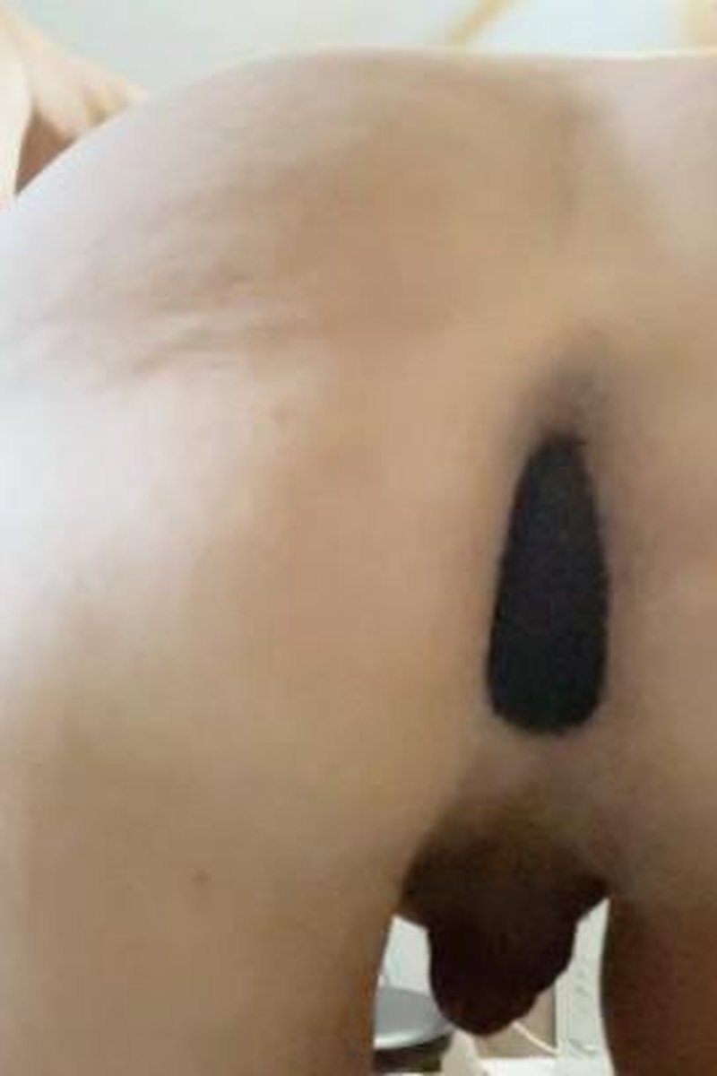 Anal Plug Tease - Screenshot 1 of 4 - Anal
