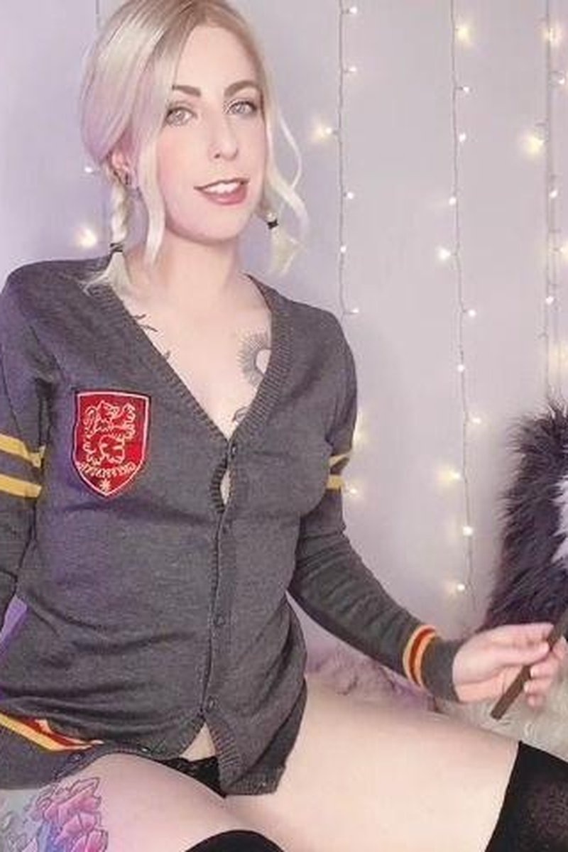 Gryffinwhore - Screenshot 1 of 4 - Erotic Magic