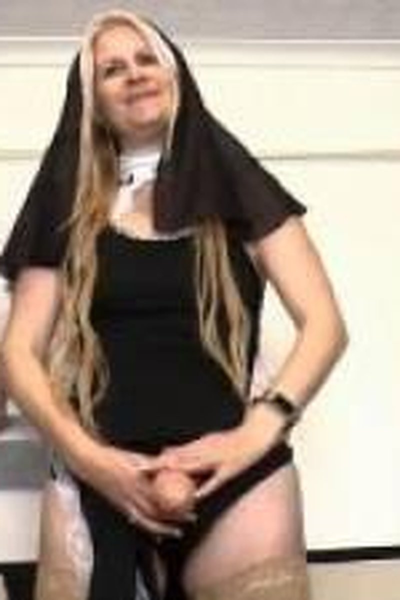Futa Nun - Screenshot 1 of 4 - Cosplay