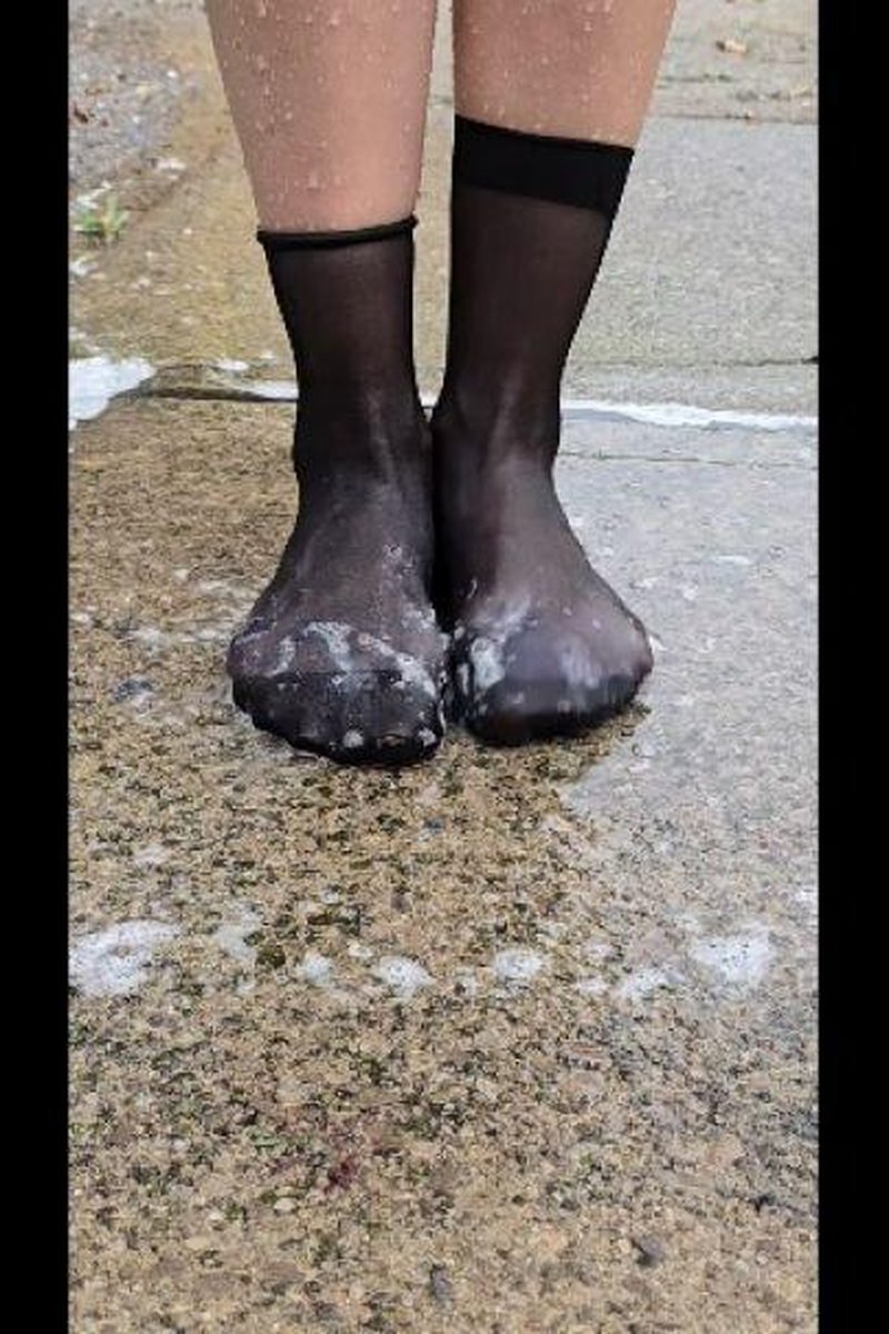 Soapy Nylon Fun - Screenshot 1 of 4 - Foot Fetish