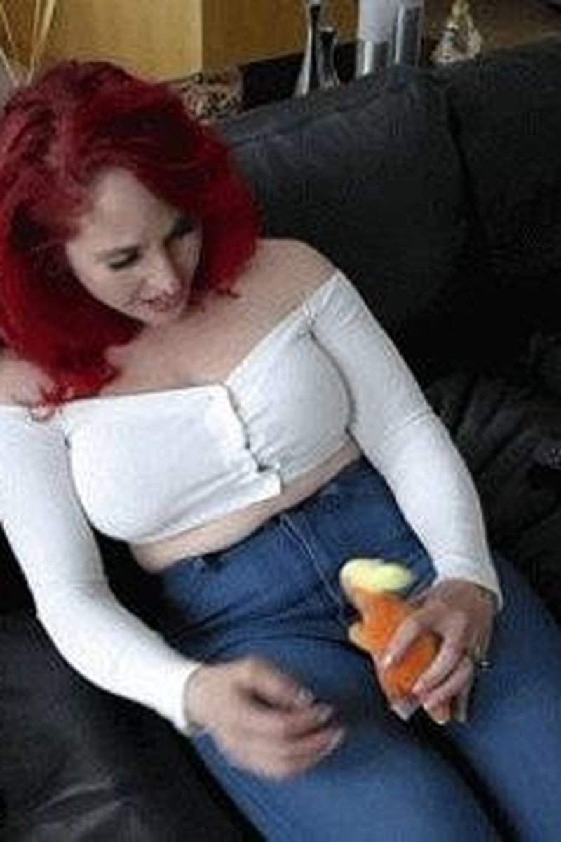 Dinosaur Attack Wmv - Screenshot 1 of 4 - Jeans