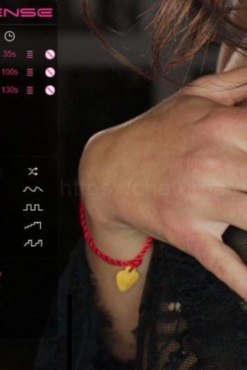 Slooow Teasing - Screenshot 1 of 4 - Lingerie