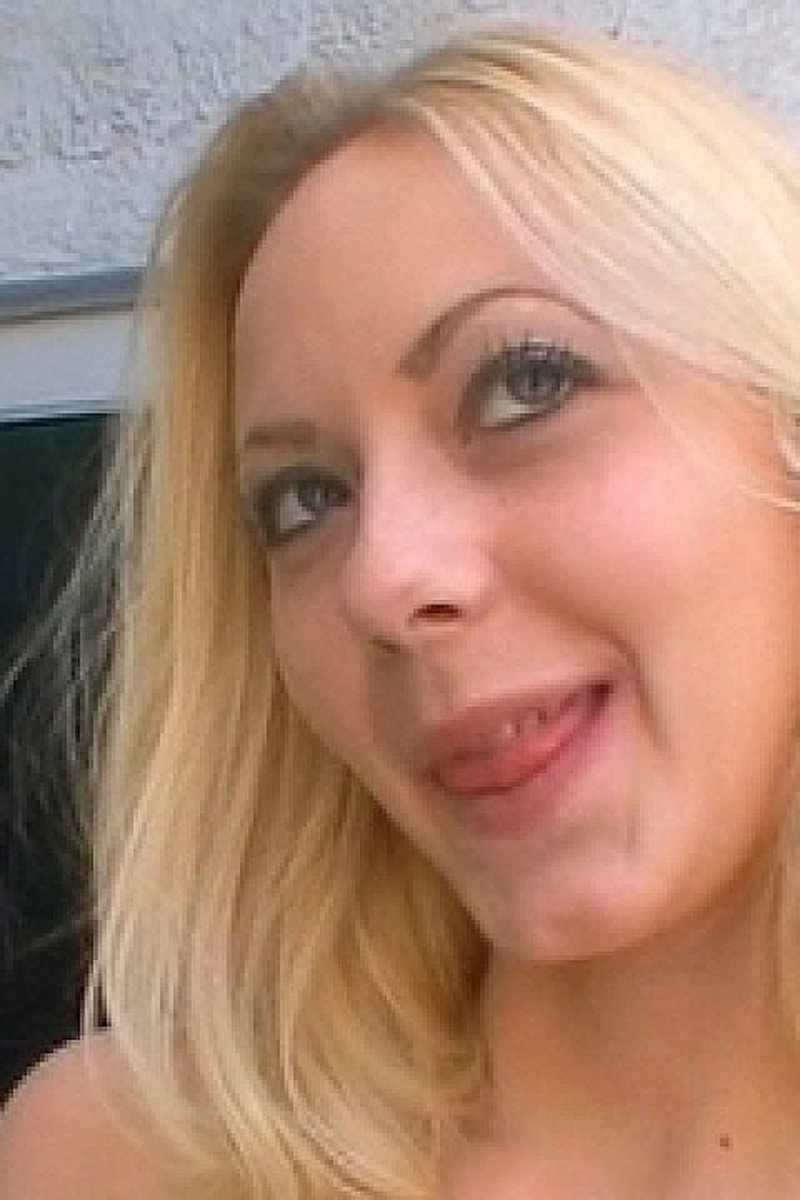 Ember Revealed - Screenshot 1 of 4 - Blond Hair