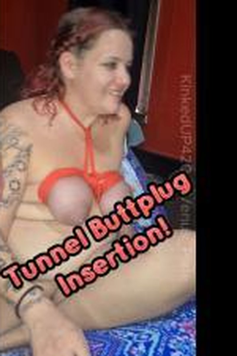 Tunnel Buttplug Insertion - Screenshot 1 of 4 - Anal