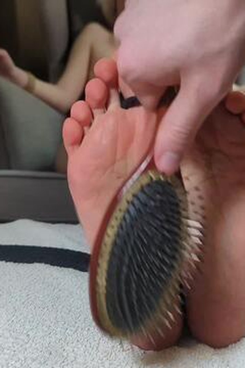 Tickle Torment - Screenshot 1 of 4 - Foot Fetish