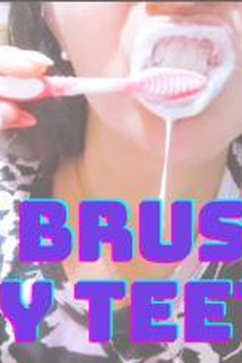 Brushing My Teeth - Screenshot 1 of 4 - Mouth Fetish
