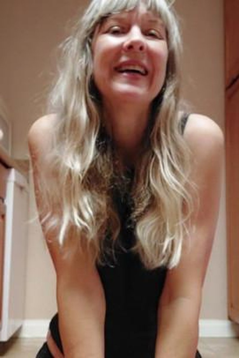 Fake Yoga - Screenshot 1 of 4 - Imposed Stripping