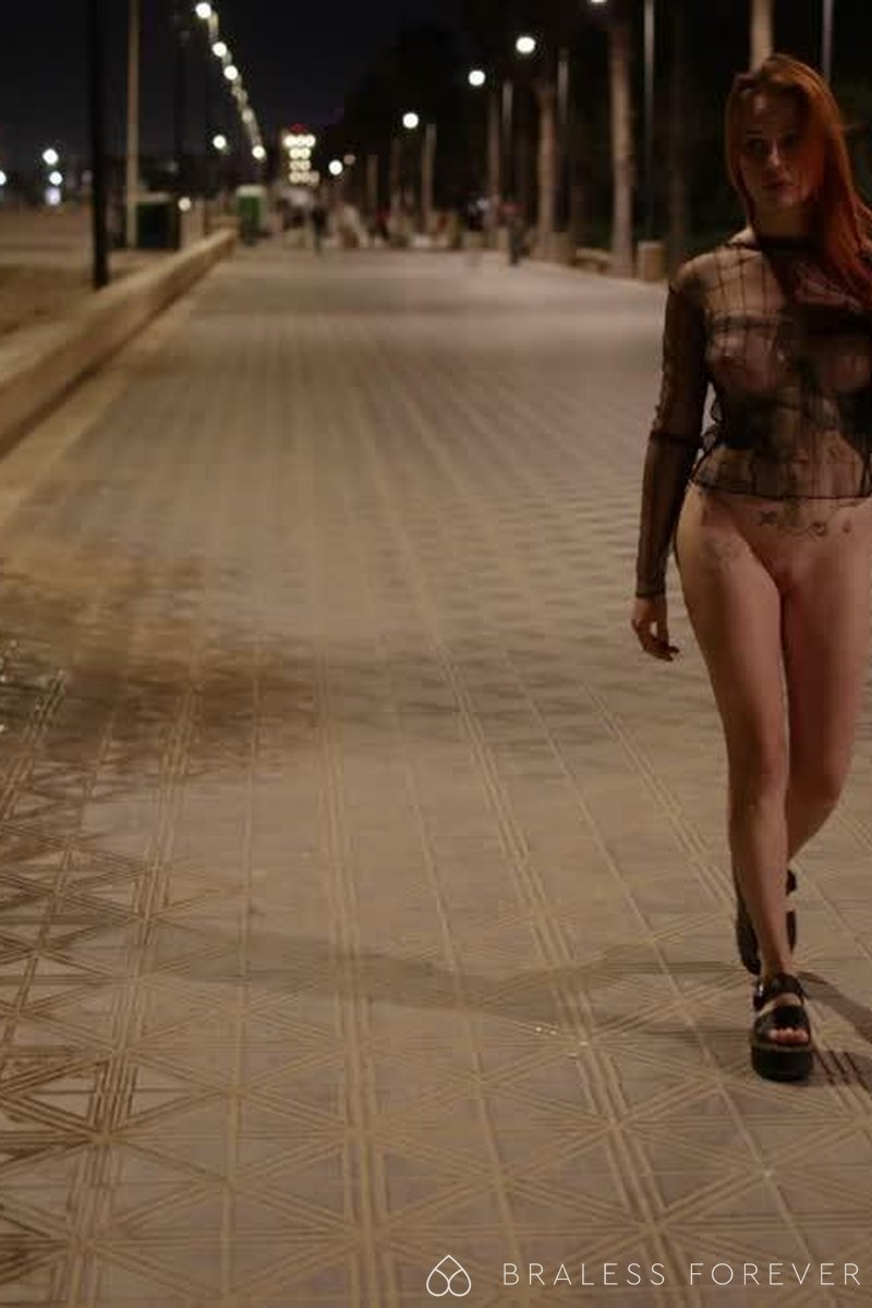 Bottomless Behavior - Screenshot 1 of 4 - Viktoriia