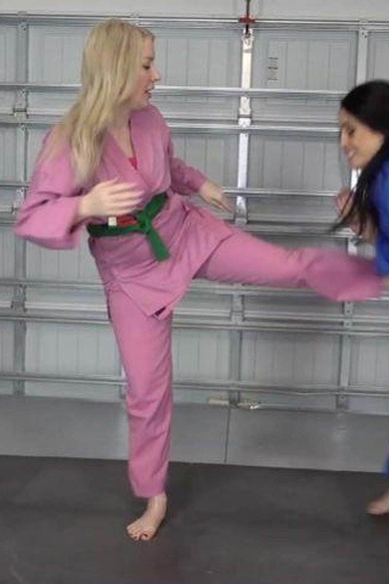 Cleo vs Sydney - Screenshot 1 of 4 - Action & Fighting