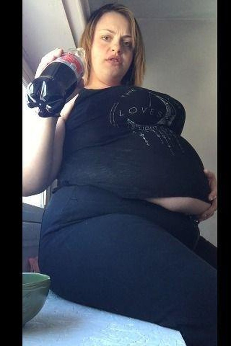 Magic Fat Pills - Screenshot 1 of 4 - Bloated Belly