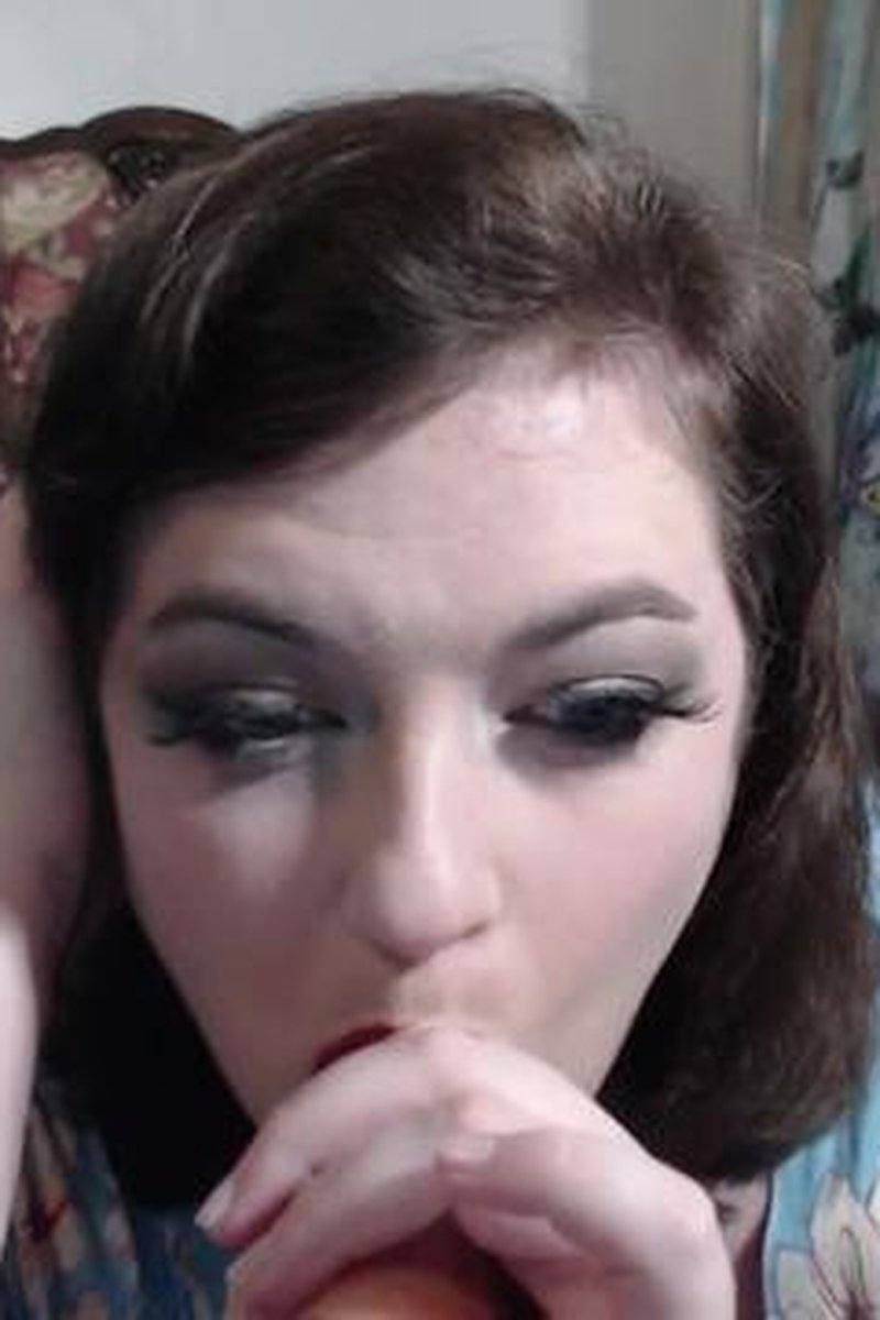 Deepthroat Practice 2 - Screenshot 1 of 4 - Blowjob