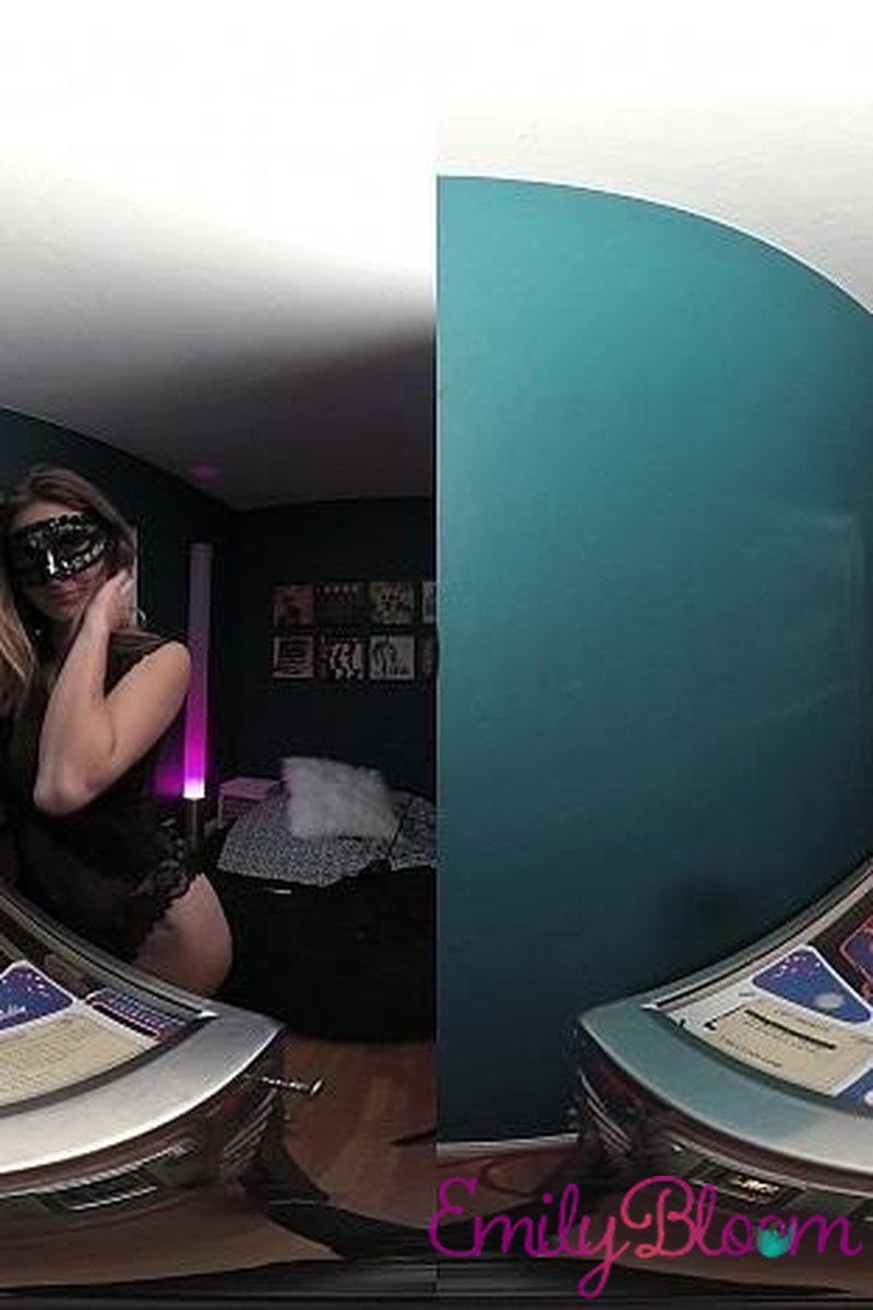 Pinball VR - Screenshot 1 of 4 - Big Tits