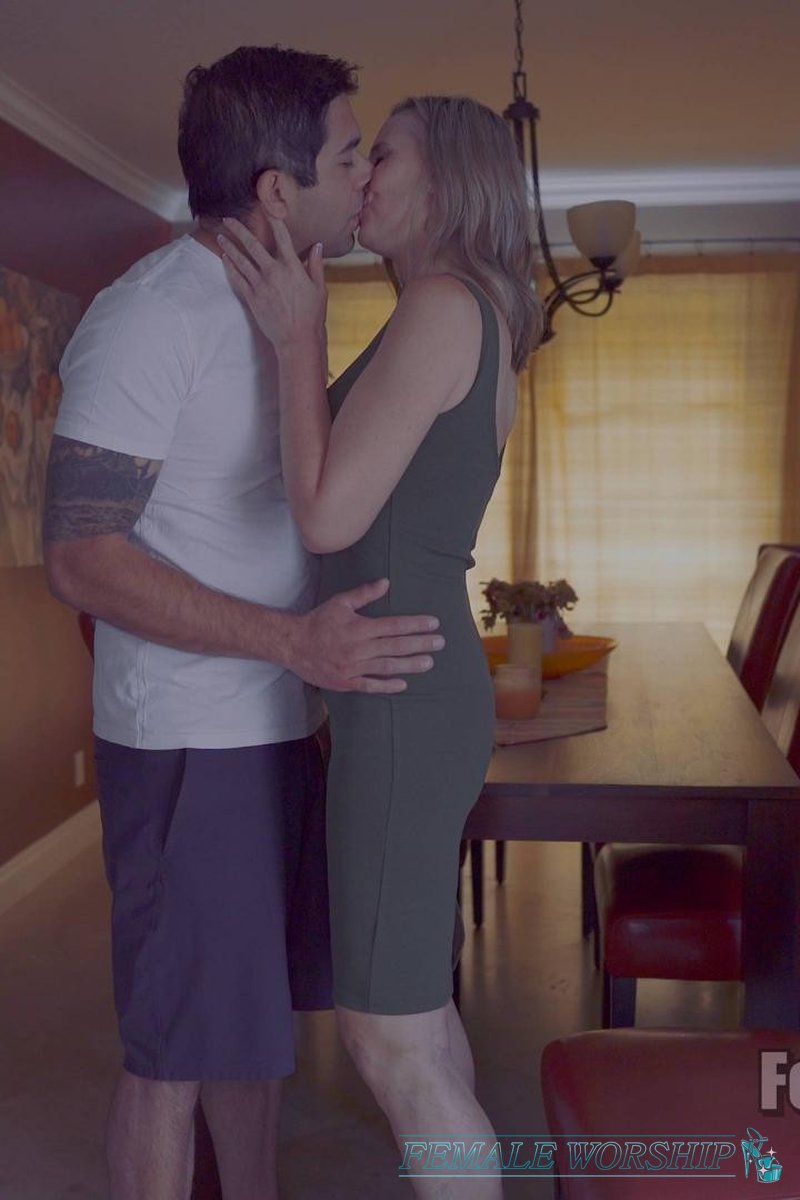 #594 - Screenshot 1 of 4 - Lilly James