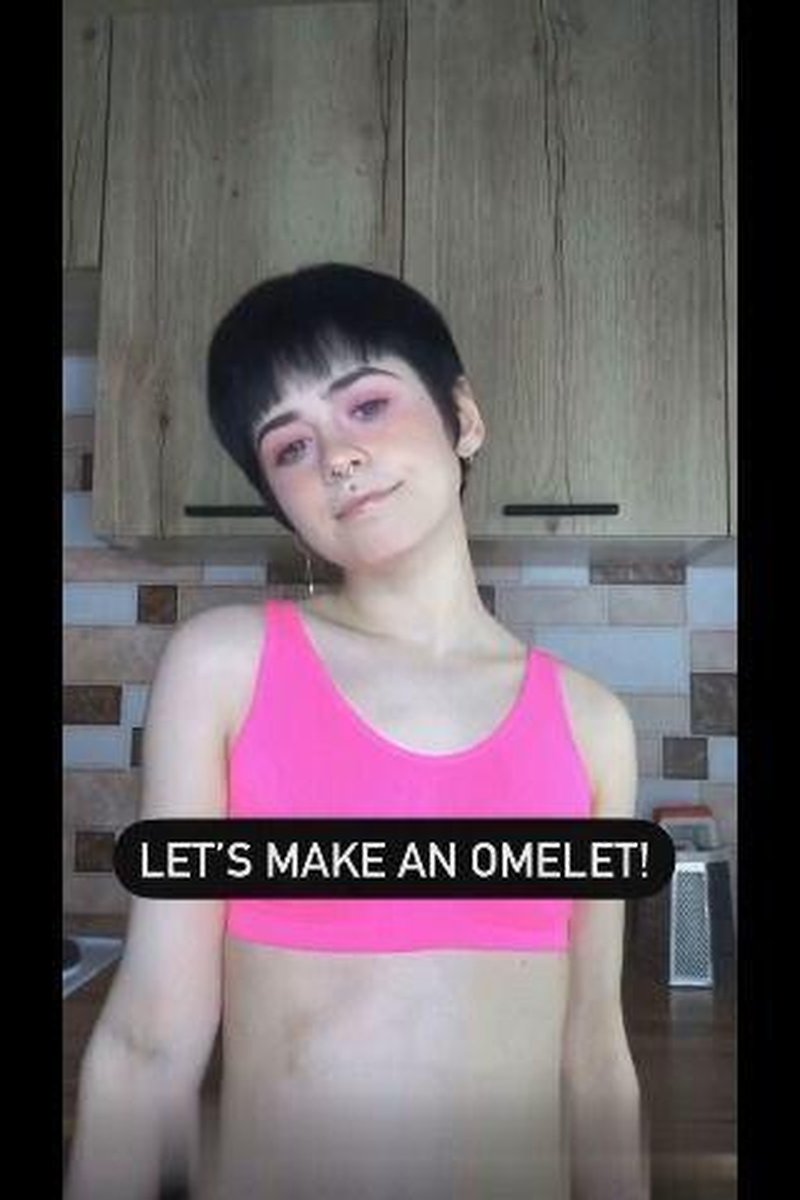 Making Dinner - Screenshot 1 of 4 - Brown Hair