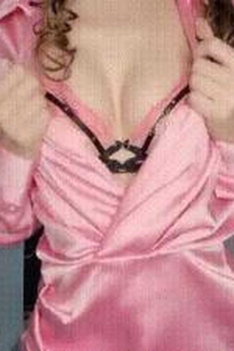 Stroking For Satin - Screenshot 1 of 4 - Babes