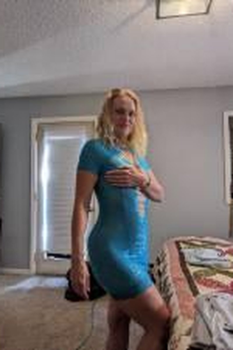 Naughty - Screenshot 1 of 4 - Babes