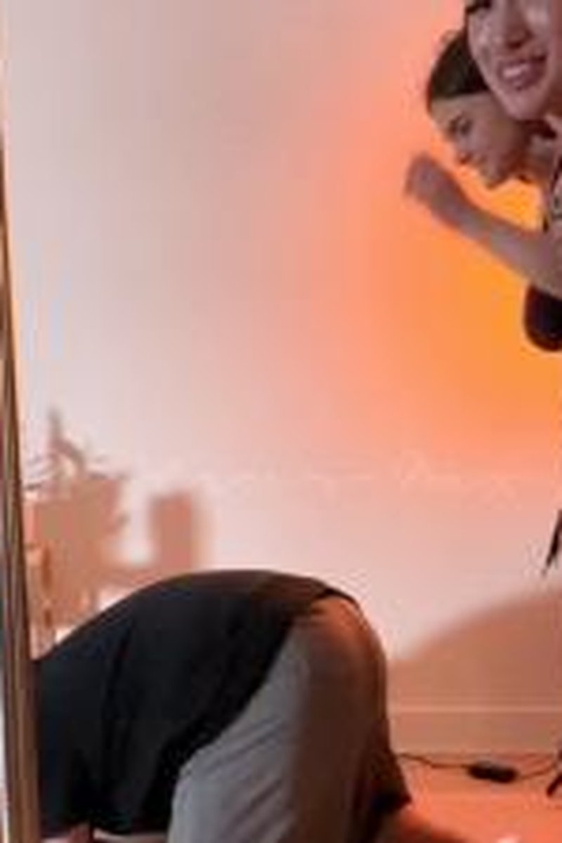 Double Domme Ballbusting - Screenshot 1 of 4 - Asian