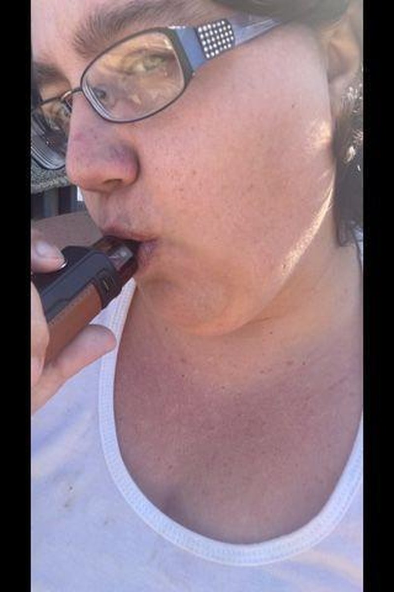 Vaping - Screenshot 1 of 4 - BBW