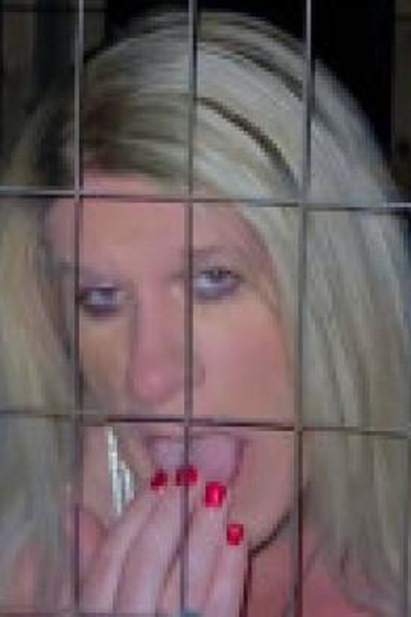 Tiffany Caged - Screenshot 1 of 4 - Masturbation