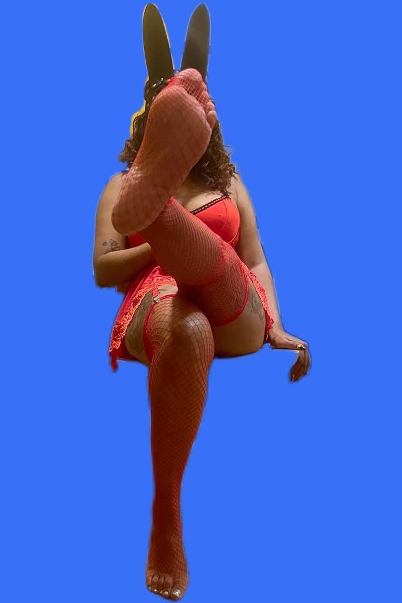 Goddess Melty's Red Lingerie And Stocking Seduction - Screenshot 1 of 4 - Domination