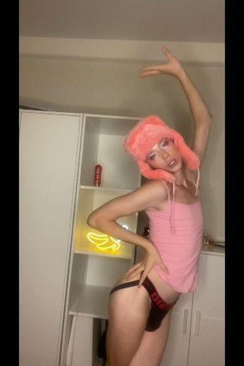 Crazy Dance - Screenshot 1 of 4 - Erotic Dancers