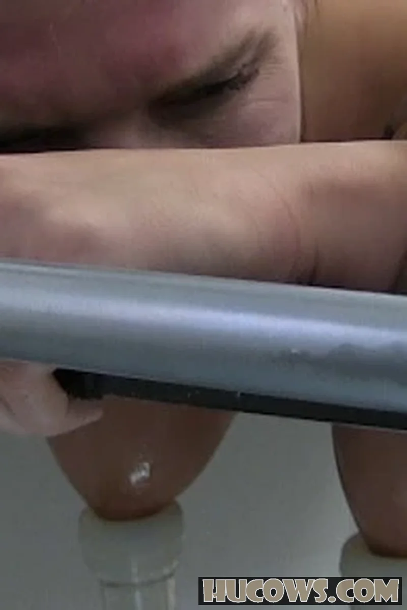 Ariel - Captured - Screenshot 1 of 4 - Pump