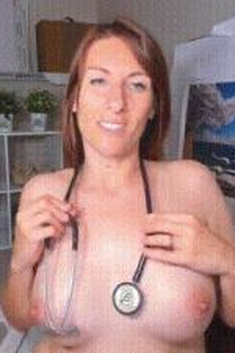 Spirometry And Stethoscope Fun - Screenshot 1 of 4 - Brown Hair