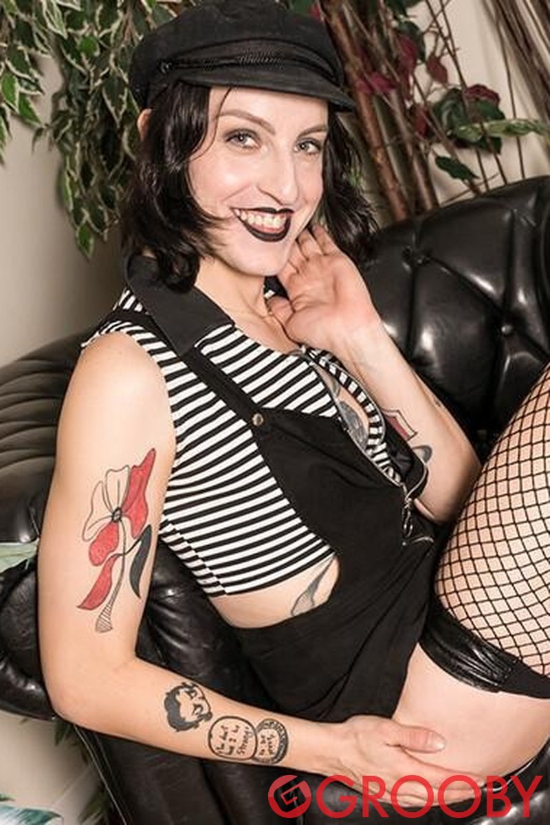 More May! - Screenshot 1 of 4 - Transgender