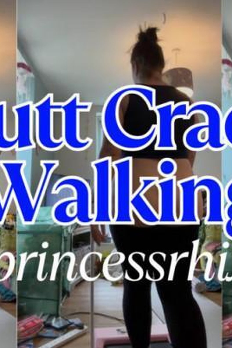 Butt Crack Walking - Screenshot 1 of 4 - Ass Fetish