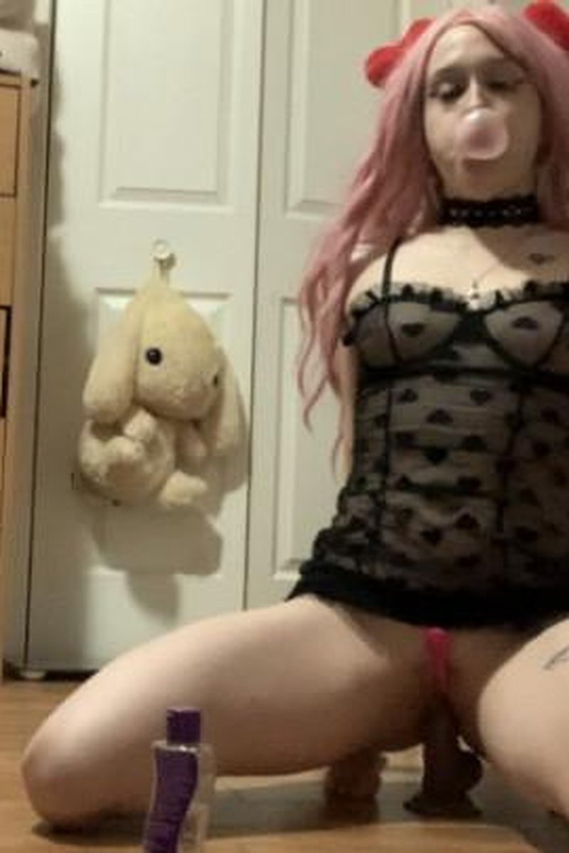 BBC Riding While Blowing Bubbles - Screenshot 1 of 4 - BBC