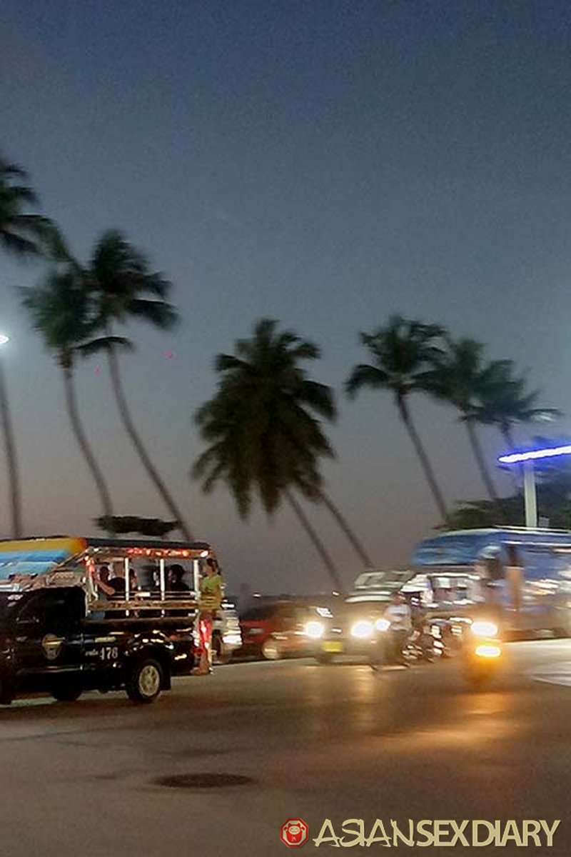Taxi to Pattaya, Thailand. - Screenshot 1 of 4 - Asian