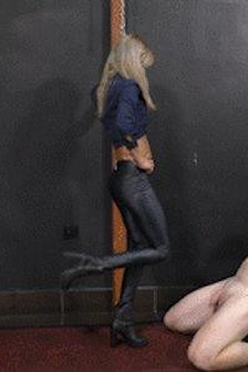 (HD) Dramatic Slave - Screenshot 1 of 4 - Femdom
