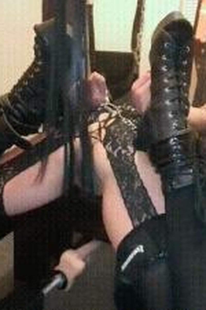 Fuck Machine - Screenshot 1 of 4 - Anal