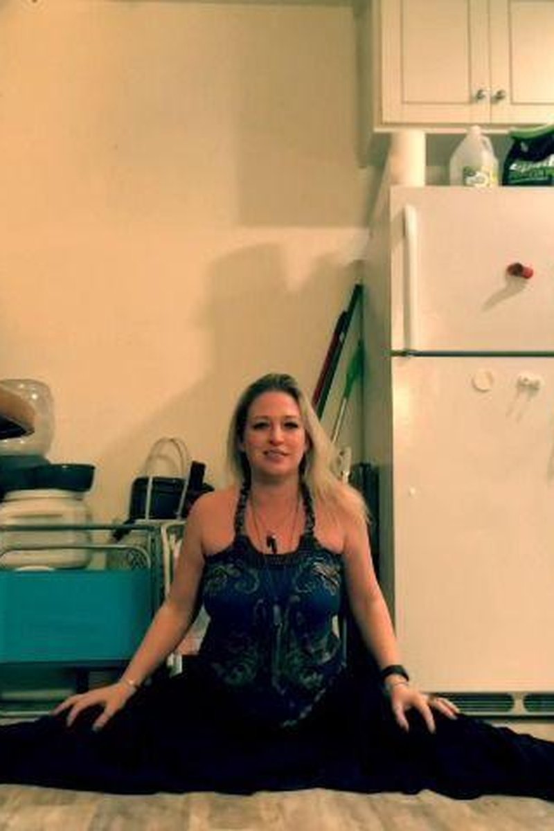 Knockout Splits Master - Screenshot 1 of 4 - Blonde Hair (Female)