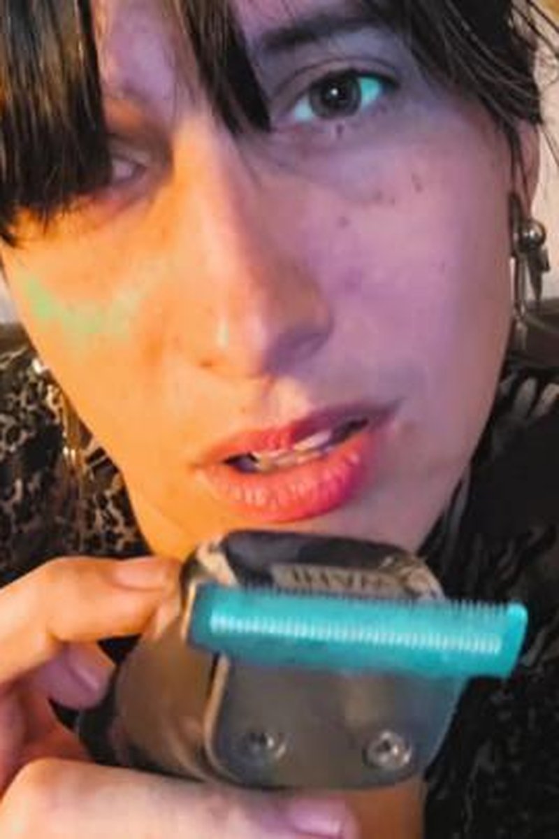 Sissy Shave - Screenshot 1 of 4 - Clippers