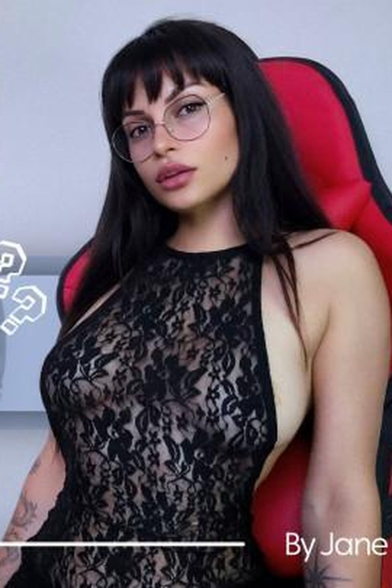Release Day - Screenshot 1 of 4 - Femdom