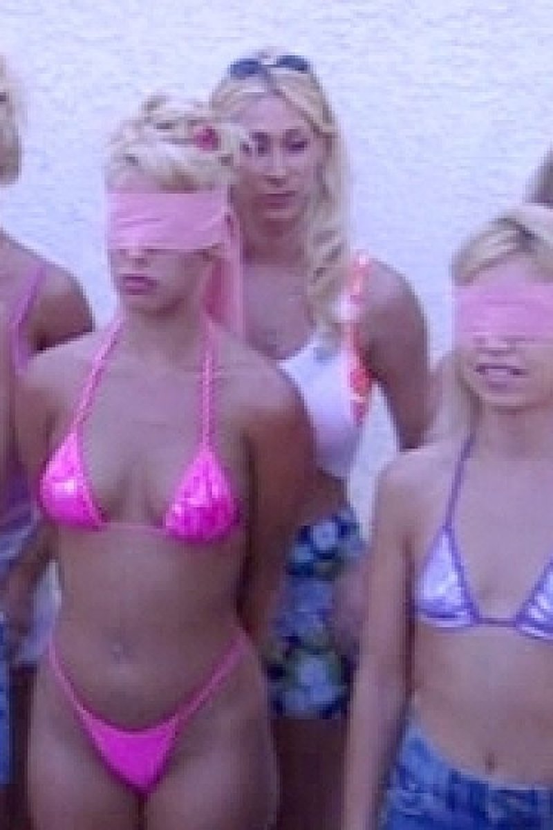 Ratchet Backyard Whores - Screenshot 1 of 4 - Blond Hair