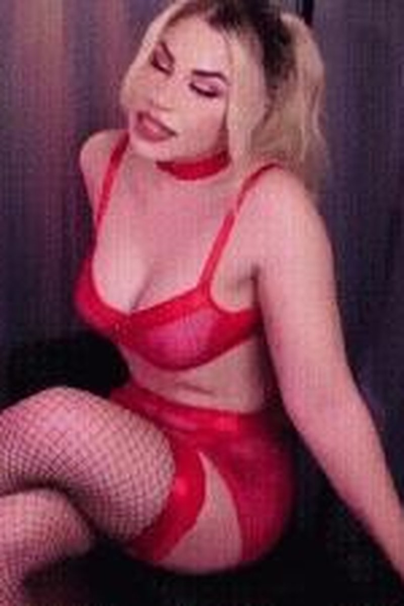 Interactive Chastity Task - Screenshot 1 of 4 - Ass Worship