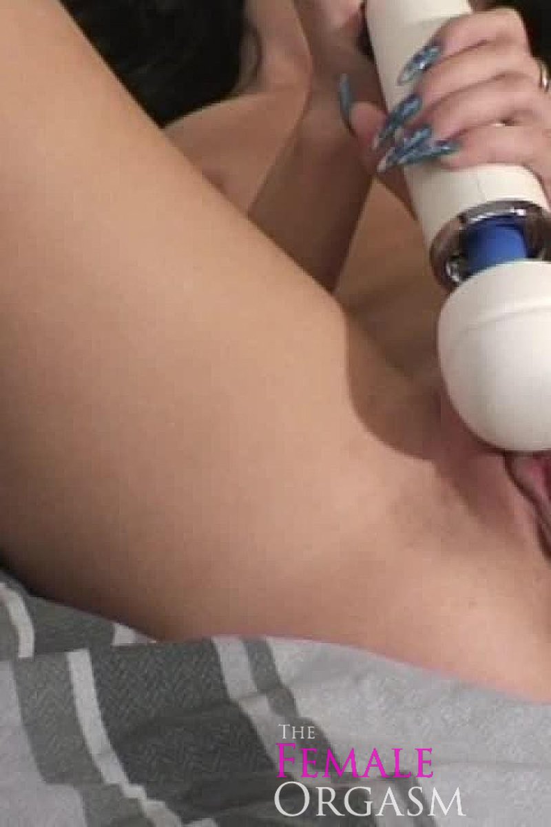 Roxanne ~ Doing It Again - Screenshot 1 of 4 - Big Clit