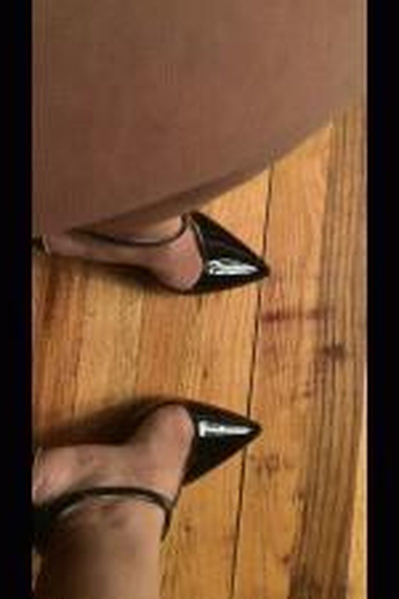 Moving Toes - Screenshot 1 of 4 - Bondage